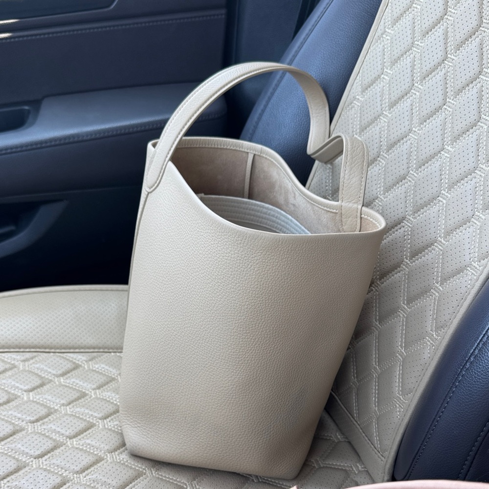 The row - medium park tote with zoomoni organizer